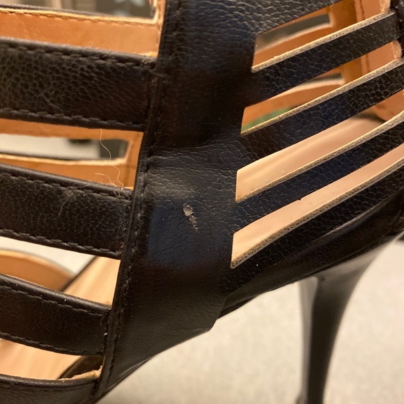 *sold* Nine West 4” blk heels - Picture 4 of 7